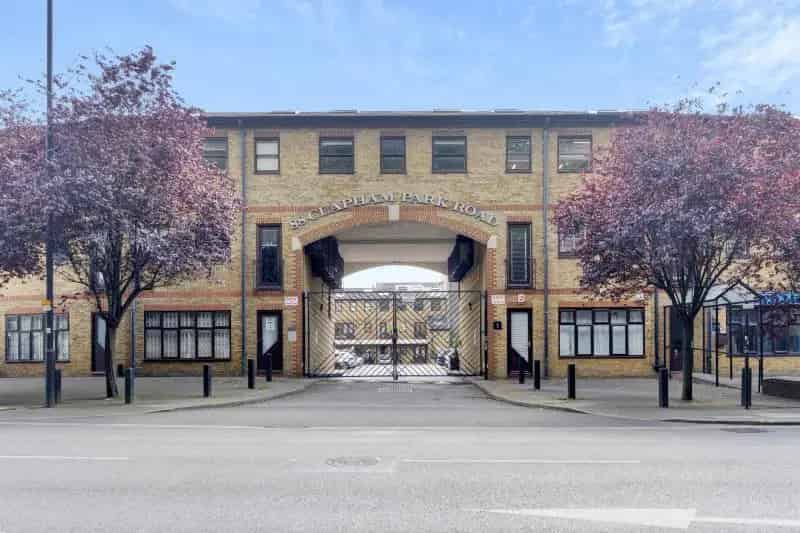 4987 Sq Ft Commercial Property In Secure Gated Development
