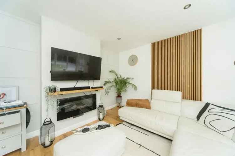 Charming 2 3 Bed Detached Bungalow near Battle