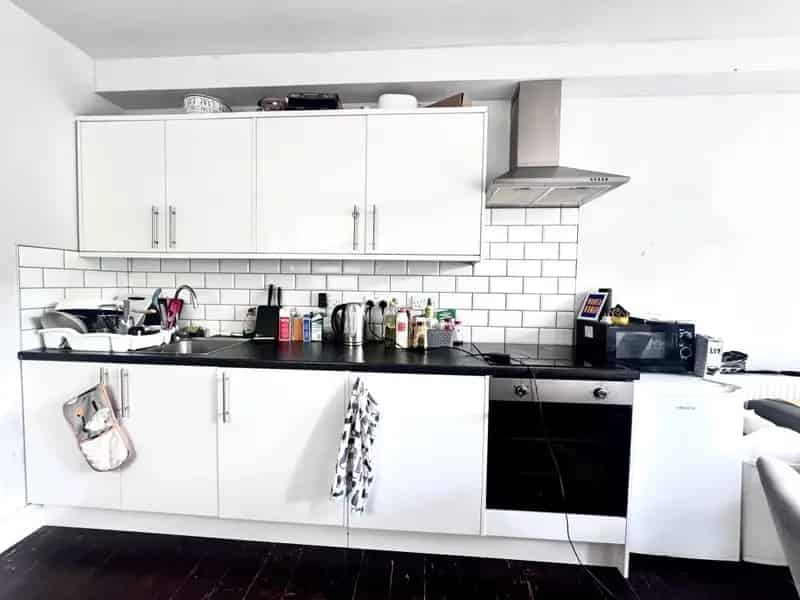 5 bedroom terraced house to rent