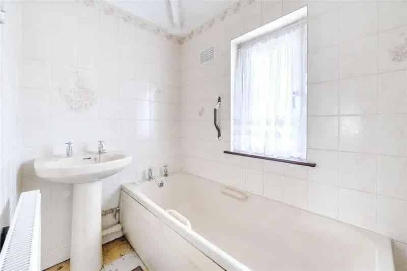 3 Bed Semi-Detached House for Sale
