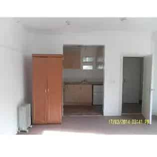 41m² Studio Flat London - Parking Central Heating Wood Floors Separate Kitchen
