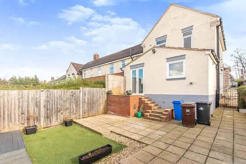 3 Bedroom End Terrace House to Rent Sheffield S5