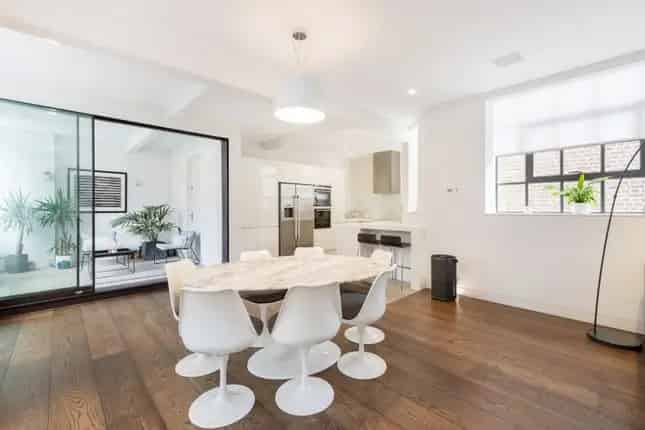 Luxury 3-Bedroom Hyde Park Apartment For Sale