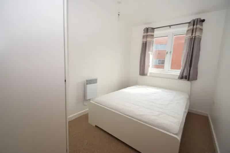 2 Bedroom Flat to Rent Portsmouth PO1 Gunwharf Quays