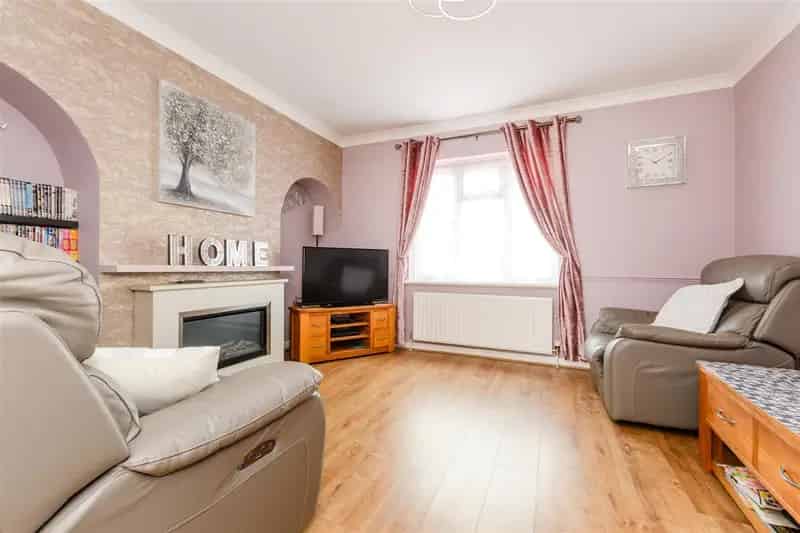 3 bedroom end of terrace house for sale