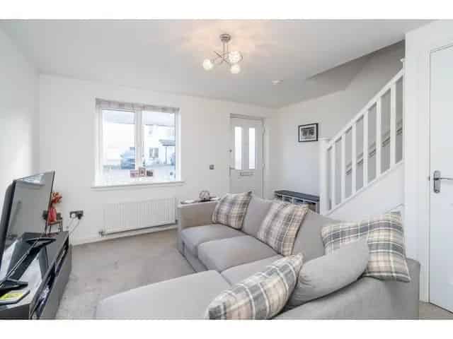 2 Bedroom Mid-Terraced House for Sale