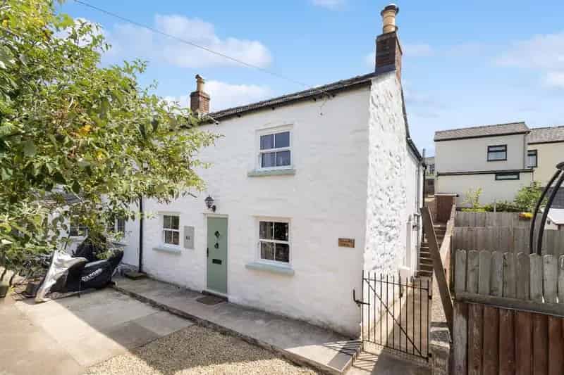 3 Bedroom Semi Detached House for Sale in Cinderford
