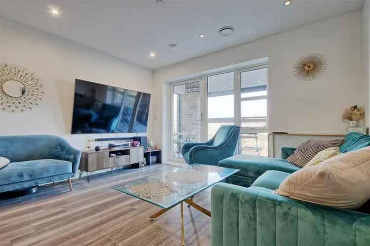 2 Bedroom Flat for Sale in Cambridge