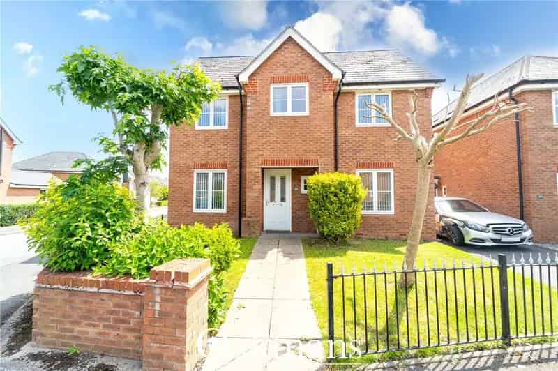 3 Bedroom Detached House for Sale in Birmingham
