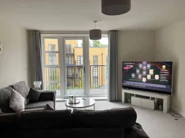 Beautiful New Build Flat 1 Bed with Balcony and Parking
