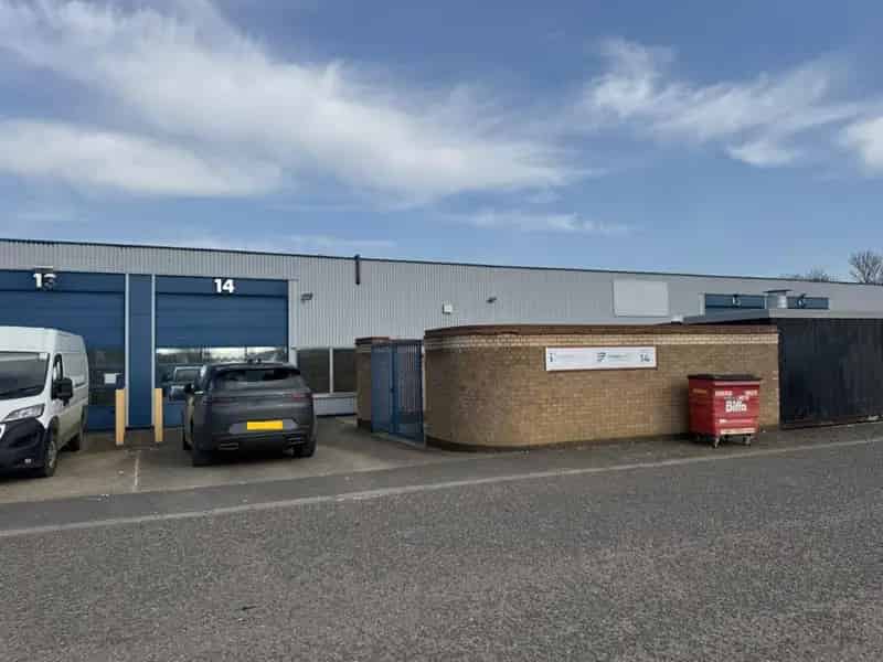 Mid Terraced Steel Frame Office Unit With Secure Parking