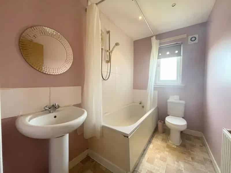 2 Bedroom House for Sale in Catrine
