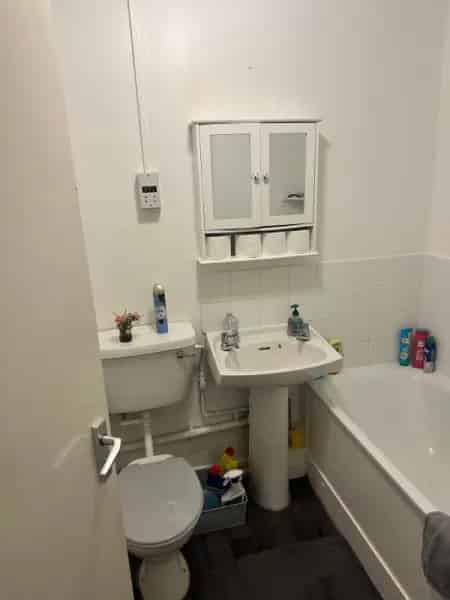 First Floor Maisonette Near Parks and Schools