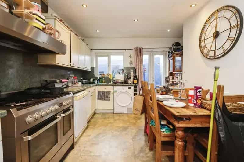 4 Bedroom Detached Bungalow For Sale