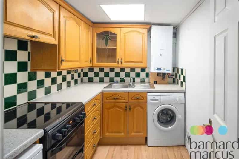 One Bedroom Flat near Ealing Common Ealing Broadway Zero Deposit Available