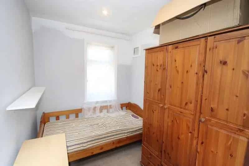 3 Bed House for Sale Whitton Avenue East