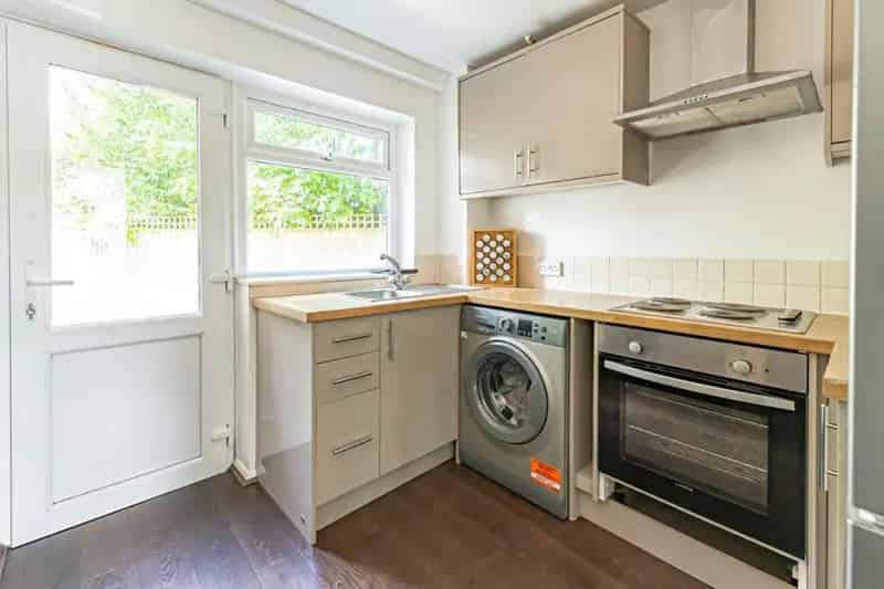 1 Bed House for Sale Tring - Spacious End Terrace with Parking