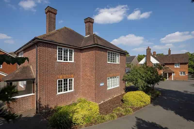 Reigate Office Suites Near Station