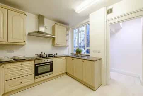 3 Rooms 291 m² Flat Manchester