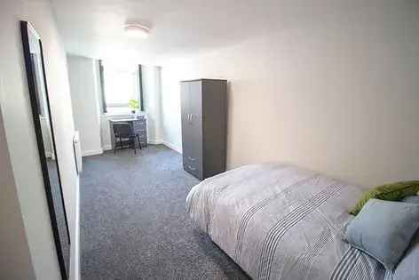 8 Bedroom Flat in Manchester City Center - Student Accommodation