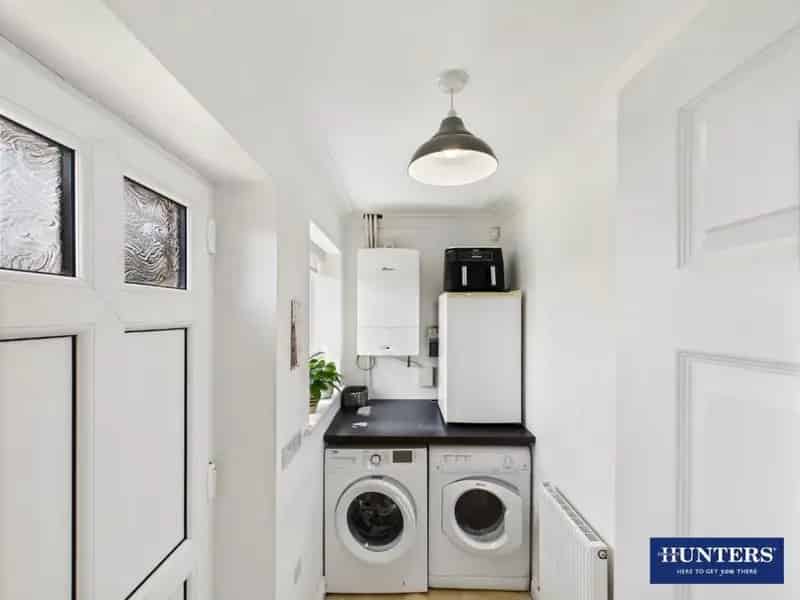 5 Bed Detached House For Sale