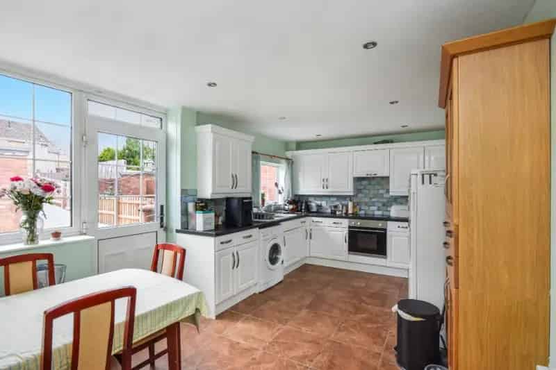 House For Sale , 18, Standbridge Close, Wakefield, England