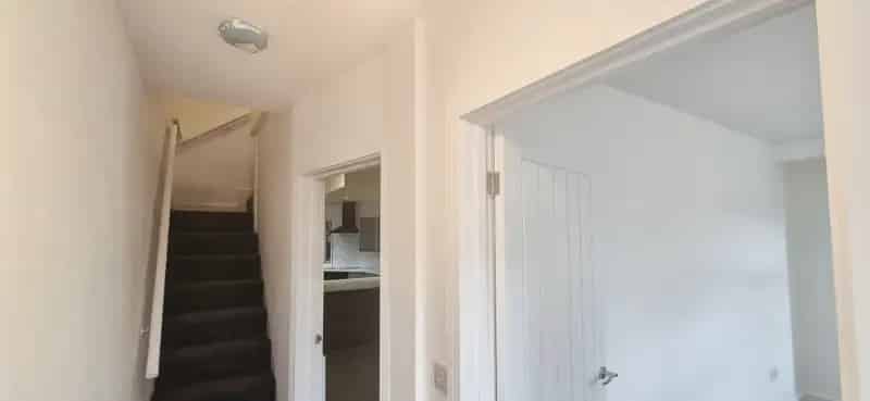 3 Bedroom House Near Public Transport and Schools