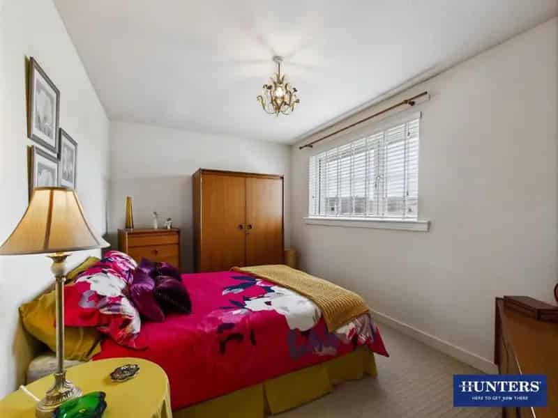 3 Bed Semi-Detached House For Sale No Onward Chain
