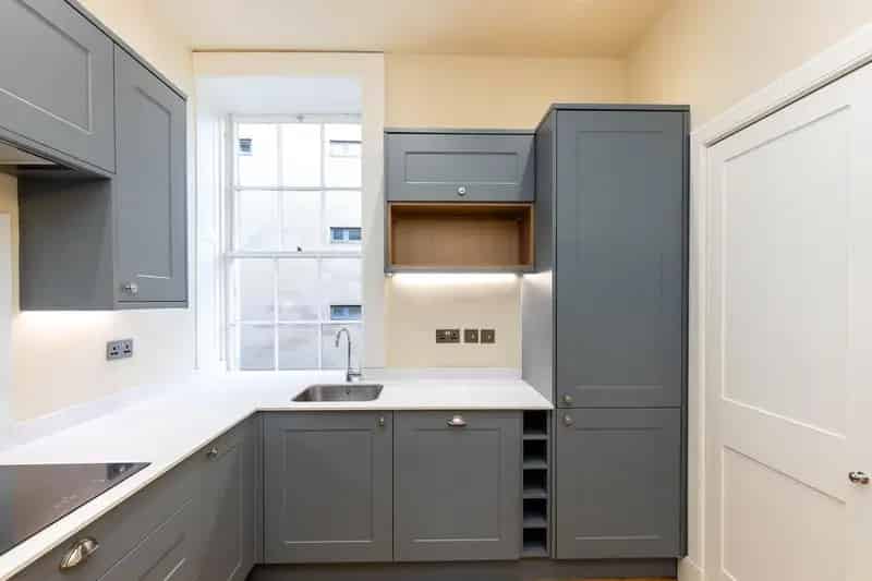 2 Bedroom Apartment to Rent in Edinburgh's New Town