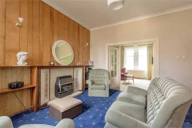 2 Bed Semi Detached House Near Harbour
