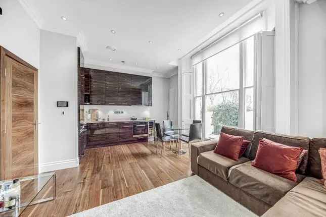 One Bedroom Apartment Bayswater Short Let Grade II Listed Building