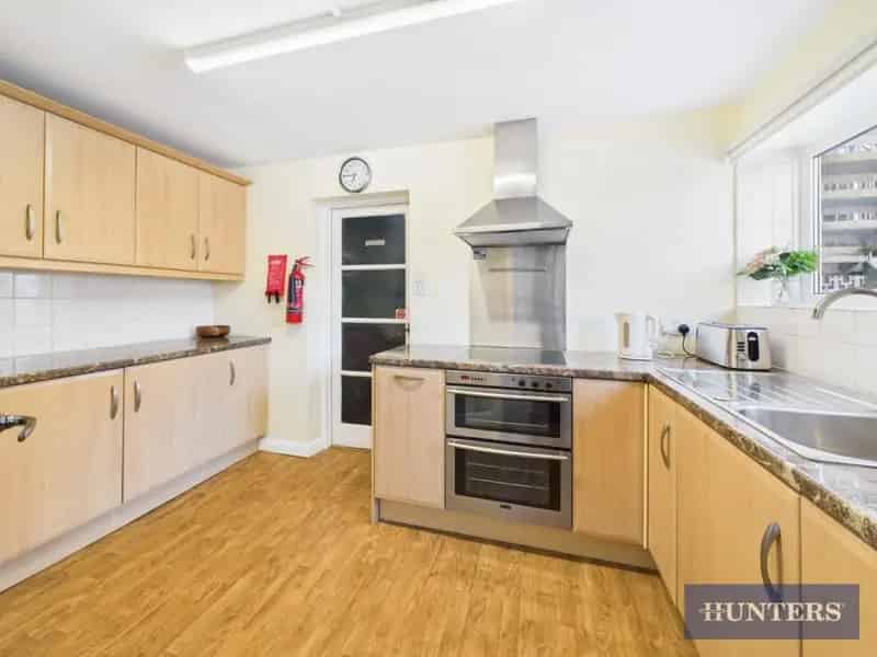 2 Bedroom Flat For Sale in Filey Town Centre