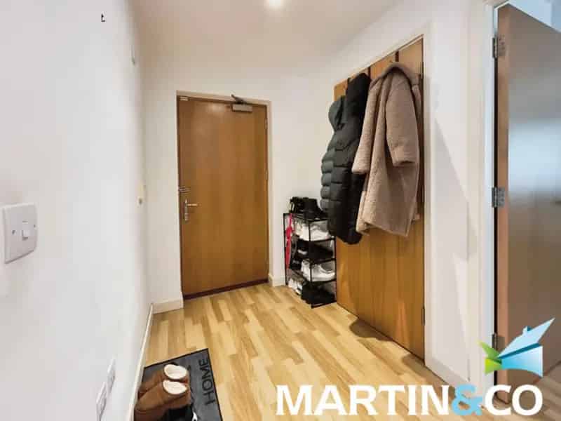 2 Bedroom Luxury Apartment Wakefield City Centre Near Westgate Train Station