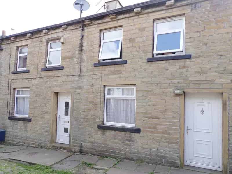 3 Bedroom Cottage to Rent Thornton Village