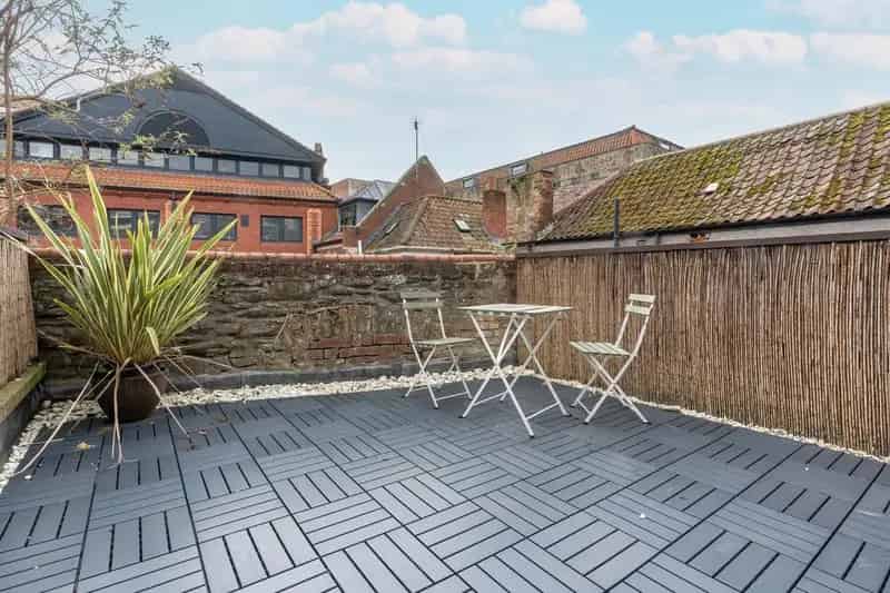 1 Bedroom Flat for Sale