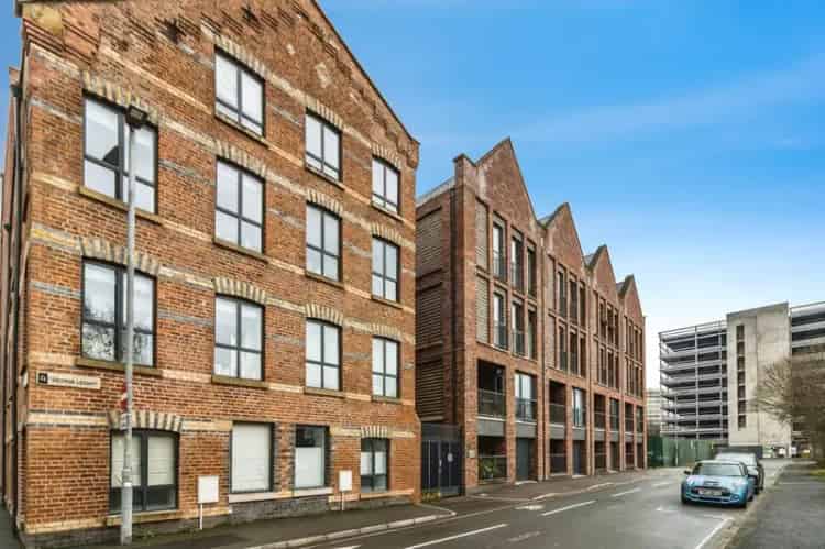 2 Bed Furnished Apartment Ancoats Manchester