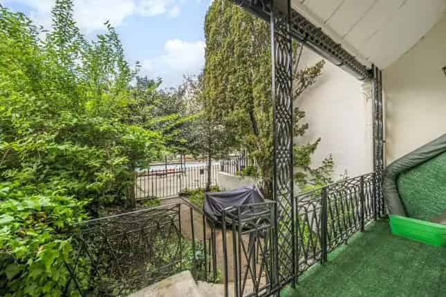 Four Bedroom Period House with River Thames Views Pimlico SW1V
