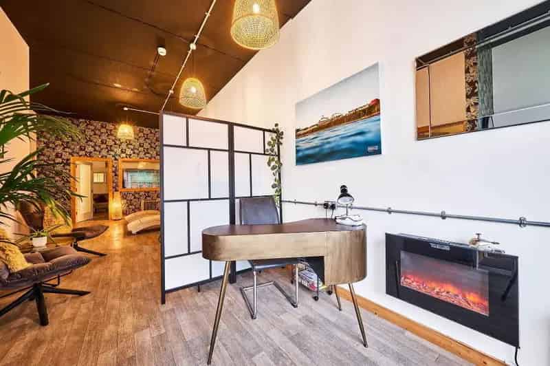 Portrush Retail Unit 884 sqft Refurbished High Foot Traffic