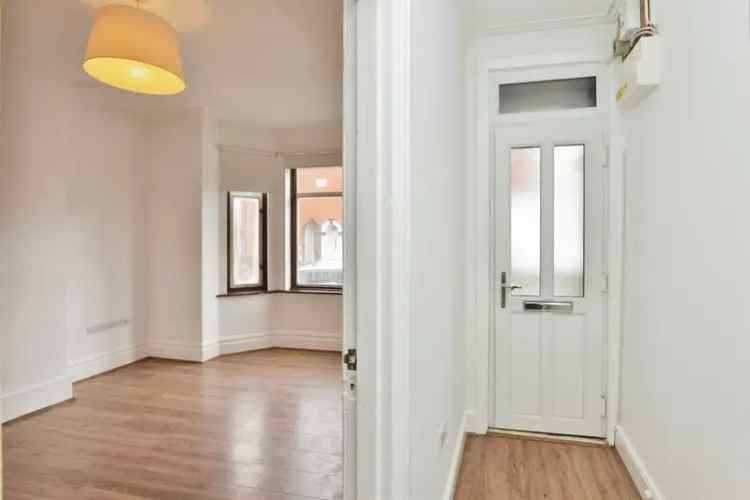 3 Double Bed Victorian House Wolverton Family Home
