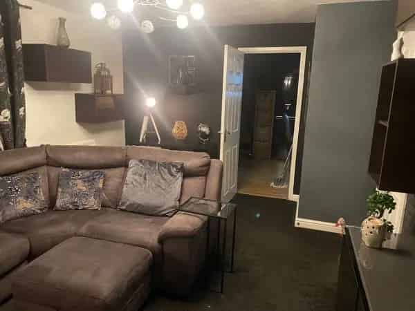 Fully Decorated Home Near Amenities with Converted Shed