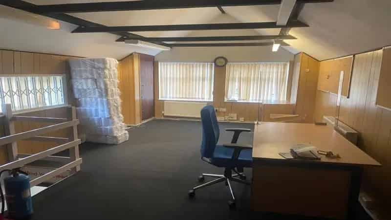 Commercial property For Rent , Bedford, England
