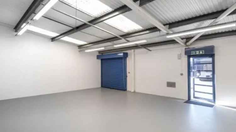 Slough Trade Estate Unit: High Connectivity and Excellent Transport Links