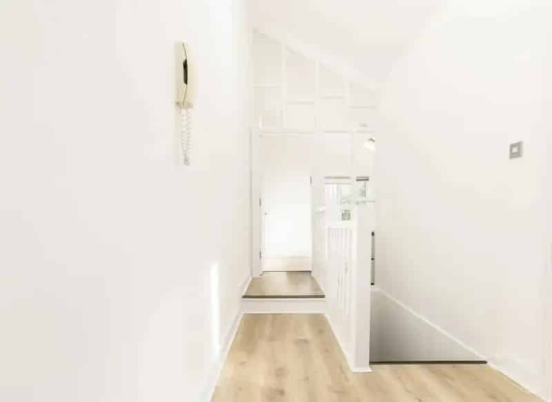 Two Double Bedroom Flat for Professional Sharers