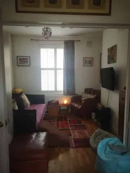 1876 Terraced Cottage Central London Convenient Peaceful Downsizer