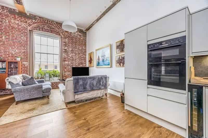 2 Bedroom Luxury Flat to Rent Gunwharf Quays Portsmouth