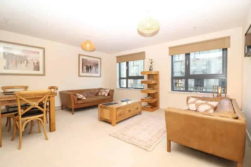 2 Bedroom Flat to Rent