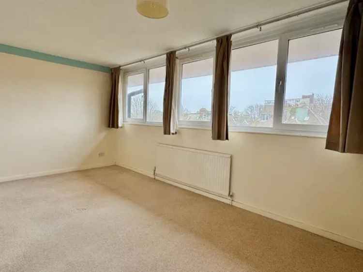 3 Bedroom Maisonette for Sale Folkestone West End