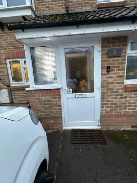 3 Bed End Terrace House Near Schools and Shops