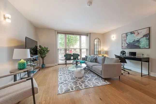 Flat to rent in Putney Hill, London SW15