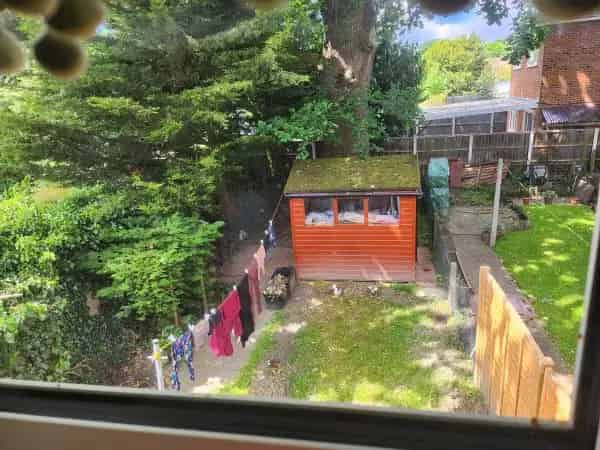 House near Wokingham Town Centre with Private Garden